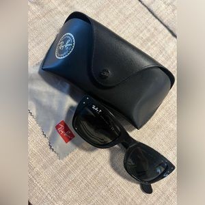 Ray-Ban Carribean polarized sunglasses in black